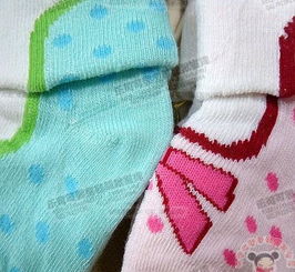 天然之選 純棉透氣嬰兒襪，溫暖呵護0-6月寶寶小腳丫